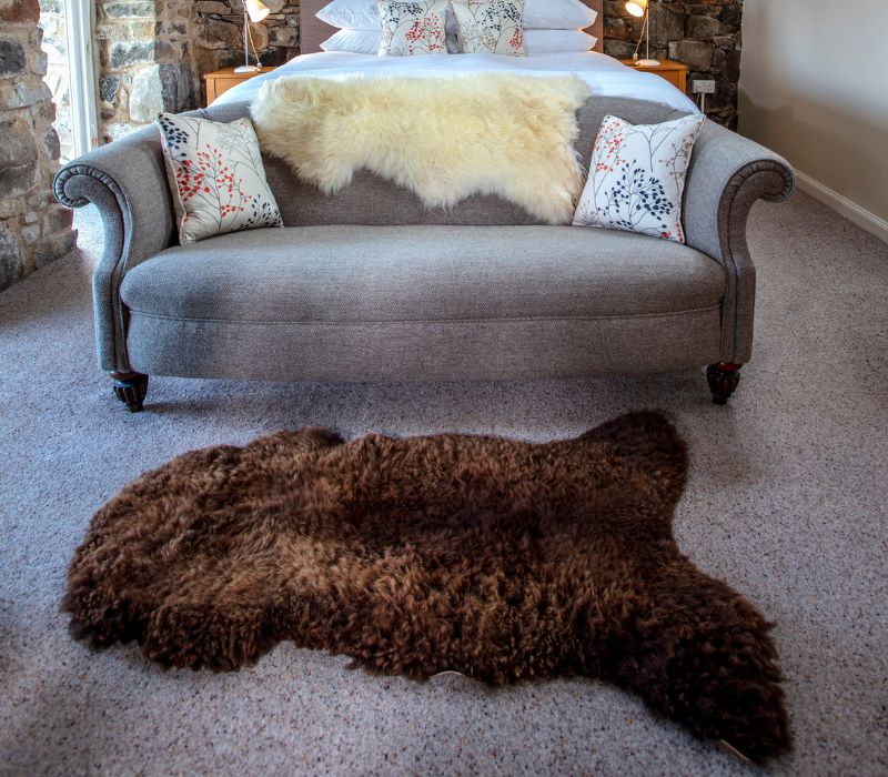 MIMOSA HIGHLAND LARGE BROWN SHEEPSKIN RUG