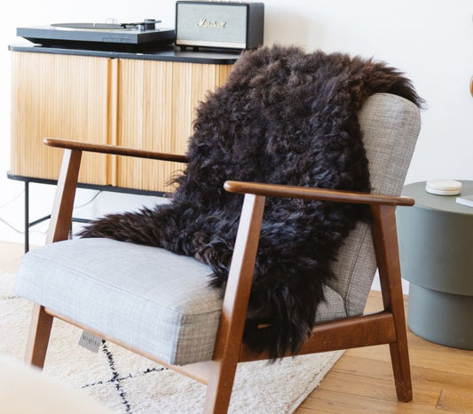 MIMOSA HIGHLAND MEDIUM BROWN SHEEPSKIN RUG