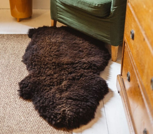 NATURAL BROWN LARGE SHEEPSKIN RUG 105X66CMS