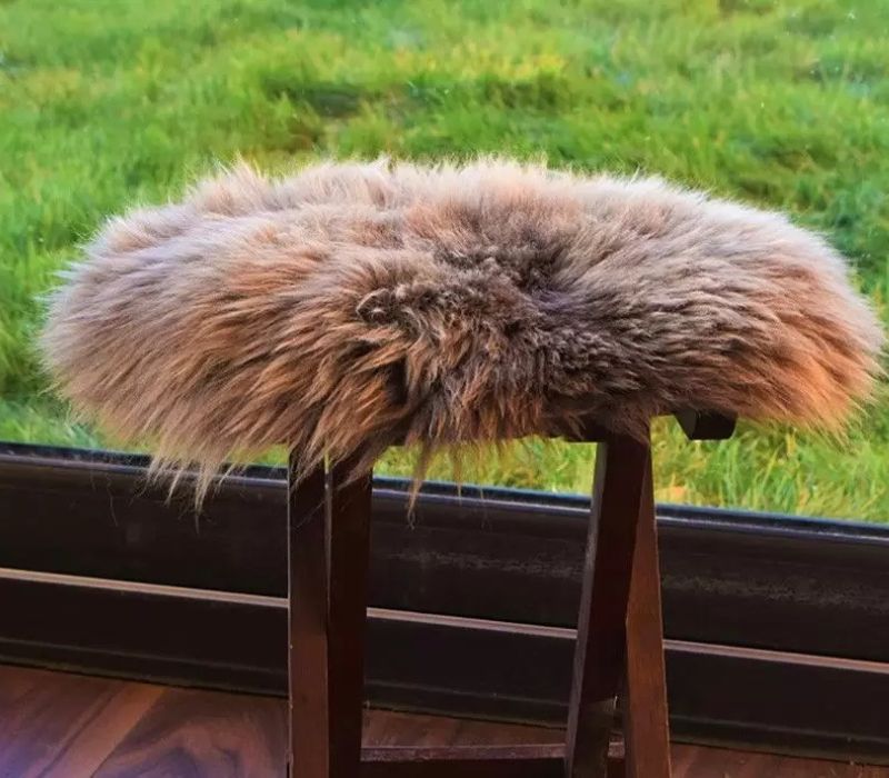 SMALL ROUND SHEEPSKIN SEAT PAD IN WHITE, BROWN OR GREY