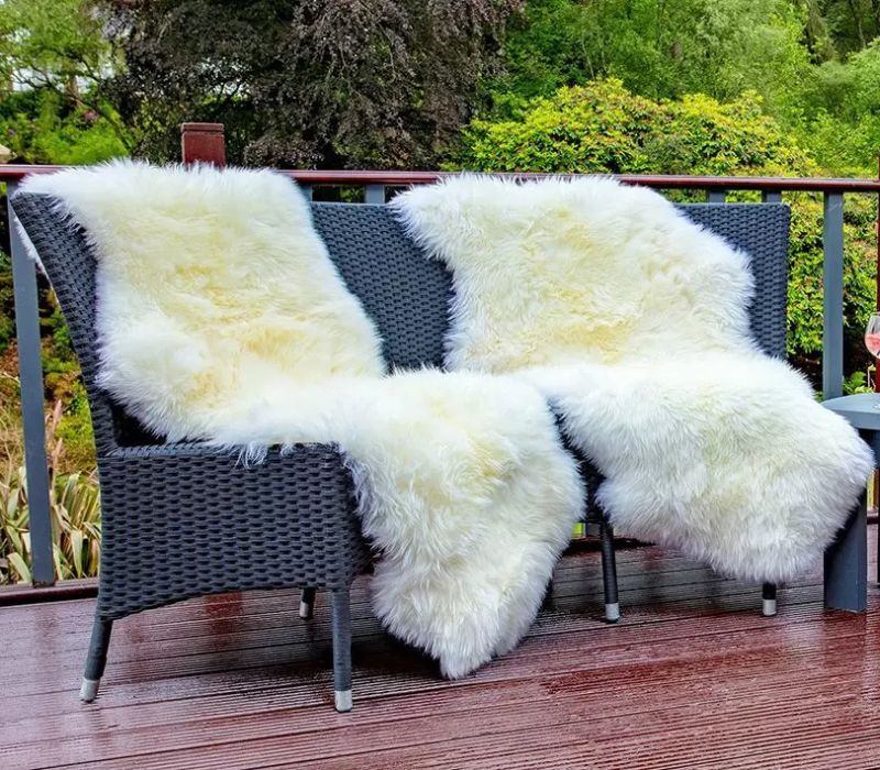 MERINO SHEEPSKIN END TO END SHEEPSKIN RUG/THROW 185X70CMS