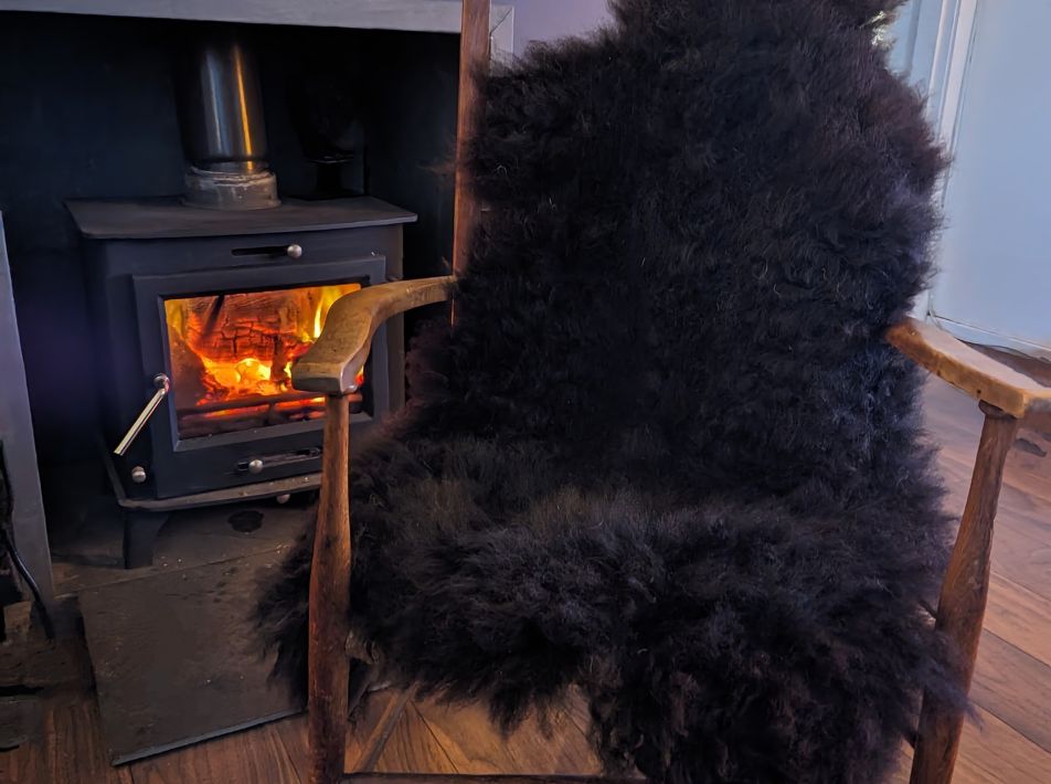 HEBRIDEAN SHEEPSKIN RUG, (TÙS - SUNHILL CROFT)