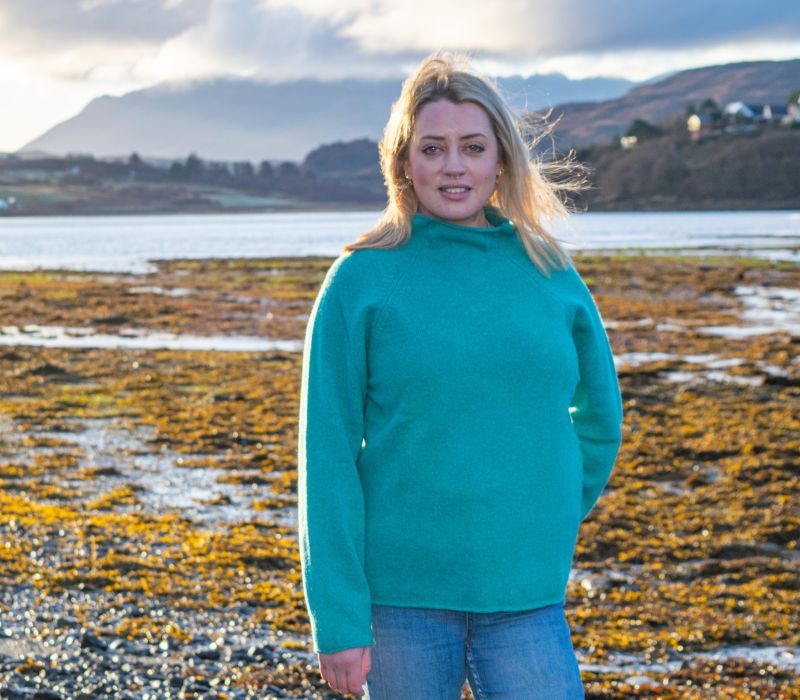 CORRY RAGLAN'S SWEATER IN SHAMROCK (UNISEX)