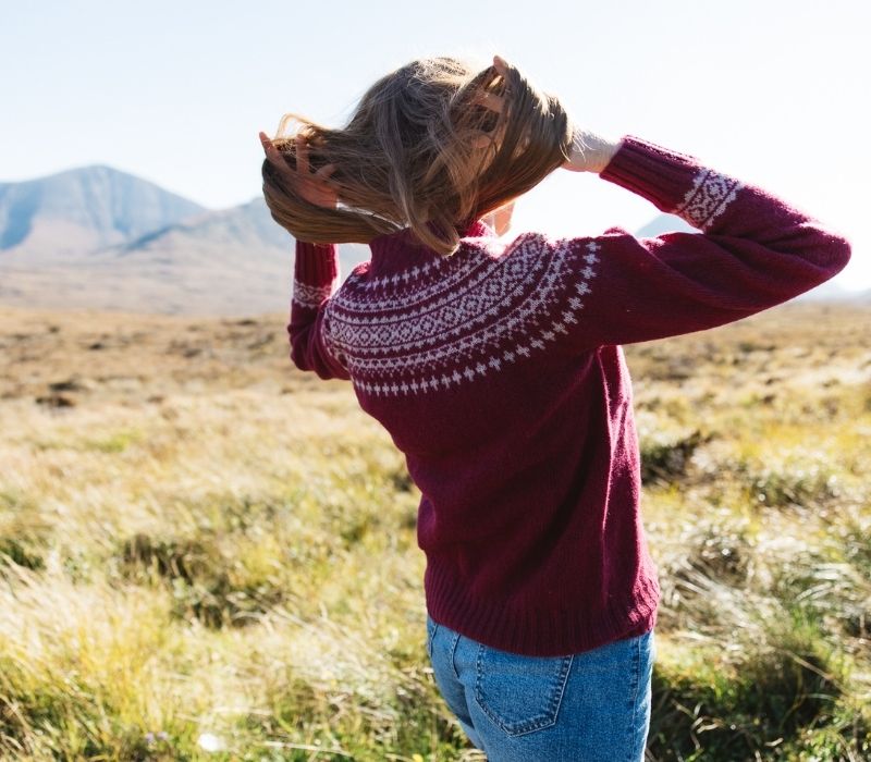 YOKE CREW NECK SWEATER IN LAVISH PUTTY