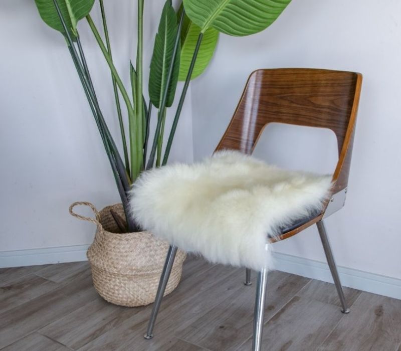 SQUARE SHEEPSKIN SEAT PAD (AVAILABLE IN WHITE, BROWN OR GREY)