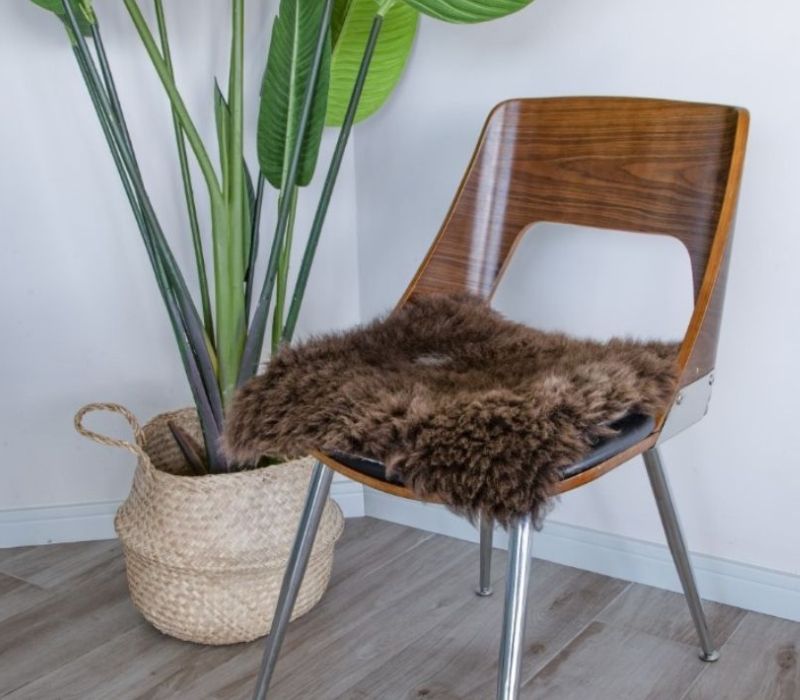 SQUARE SHEEPSKIN SEAT PAD (AVAILABLE IN WHITE, BROWN OR GREY)