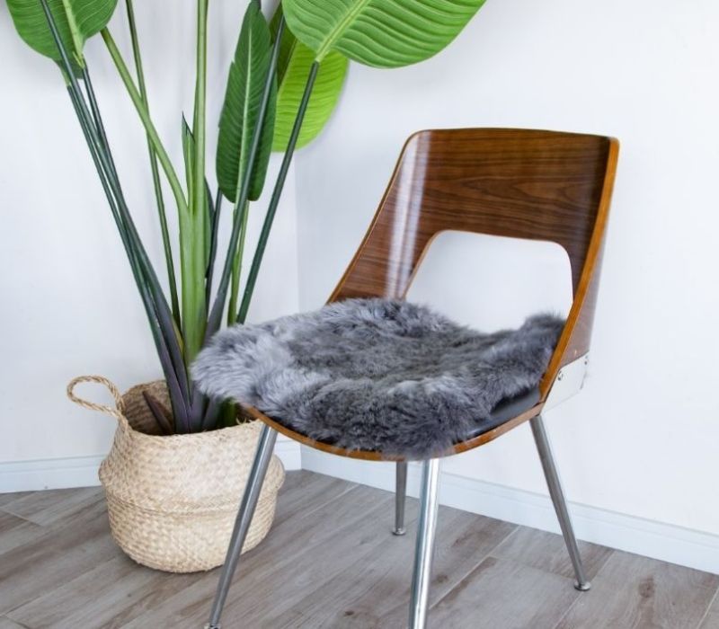 SQUARE SHEEPSKIN SEAT PAD (AVAILABLE IN WHITE, BROWN OR GREY)