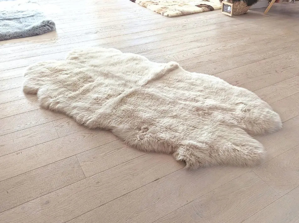 LINEN QUAD SHEEPSKING RUG