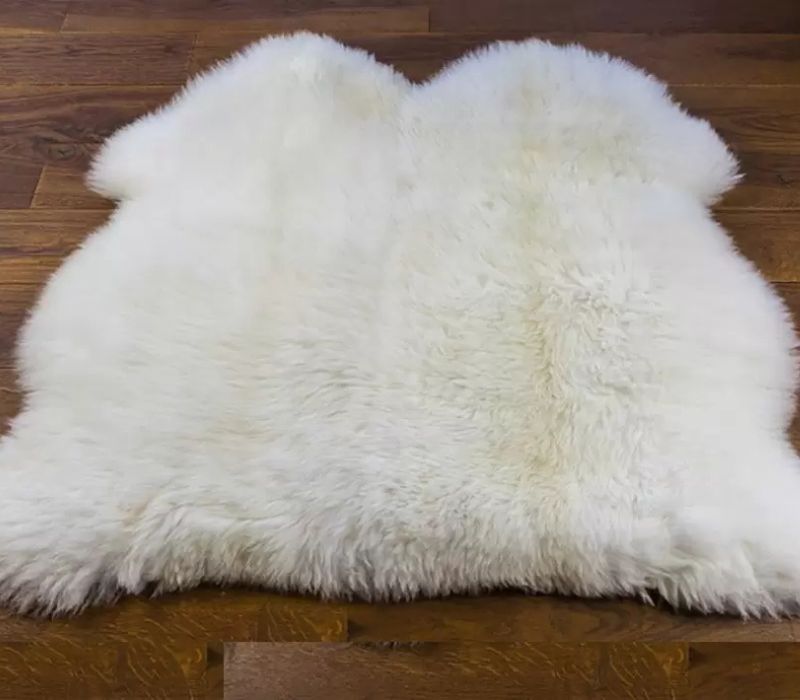 NATURAL WHITE DOUBLE SIDE BY SIDE 105X110CMS SHEEPSKIN RUG/THROW