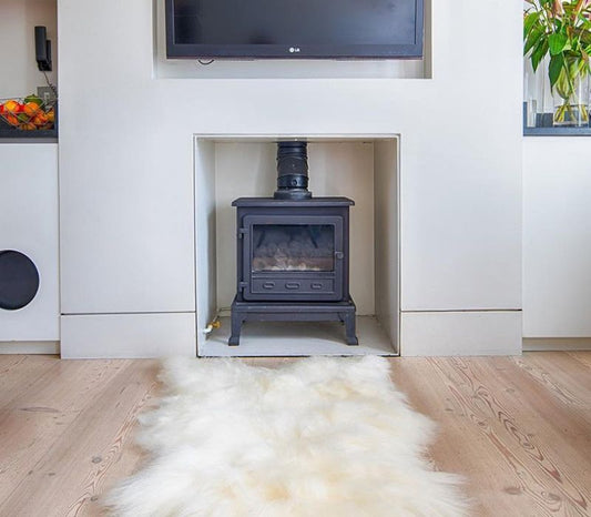 ICELANDIC WHITE SHEEPSKIN RUG / THROW 110X80CMS