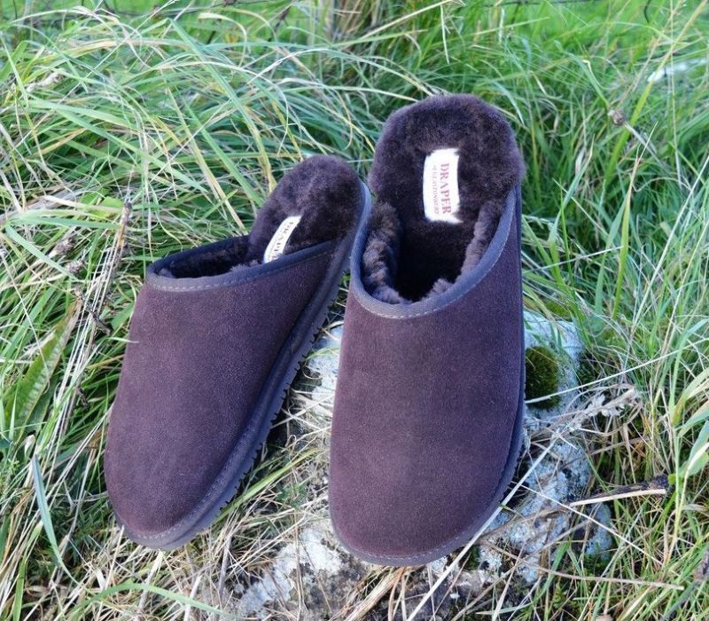 SHEEPSKIN MULE SLIPPERS BROWN (UK 7-12)